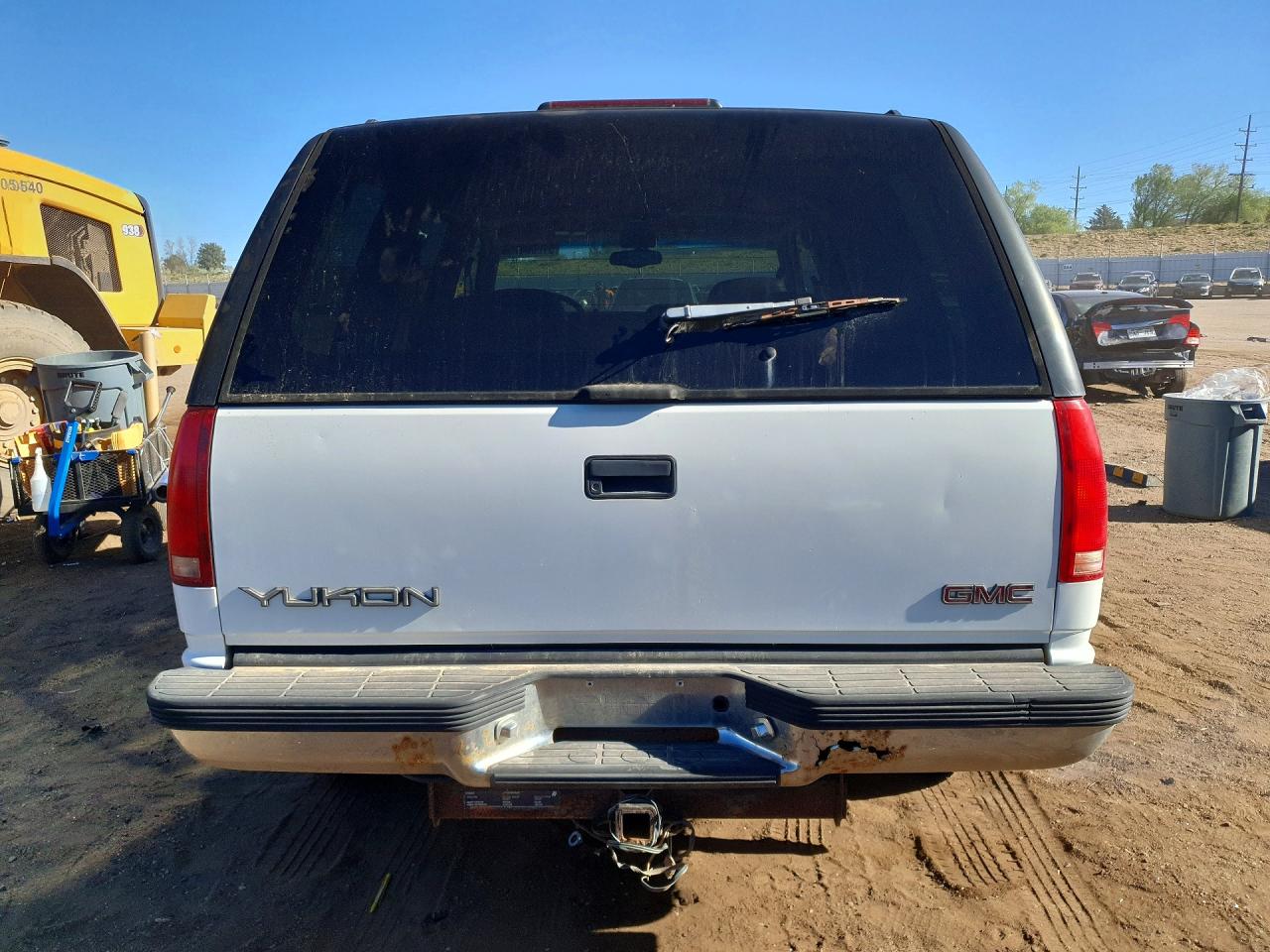 1998 GMC Yukon VIN 1GKEK13RXWJ721854 photo 6