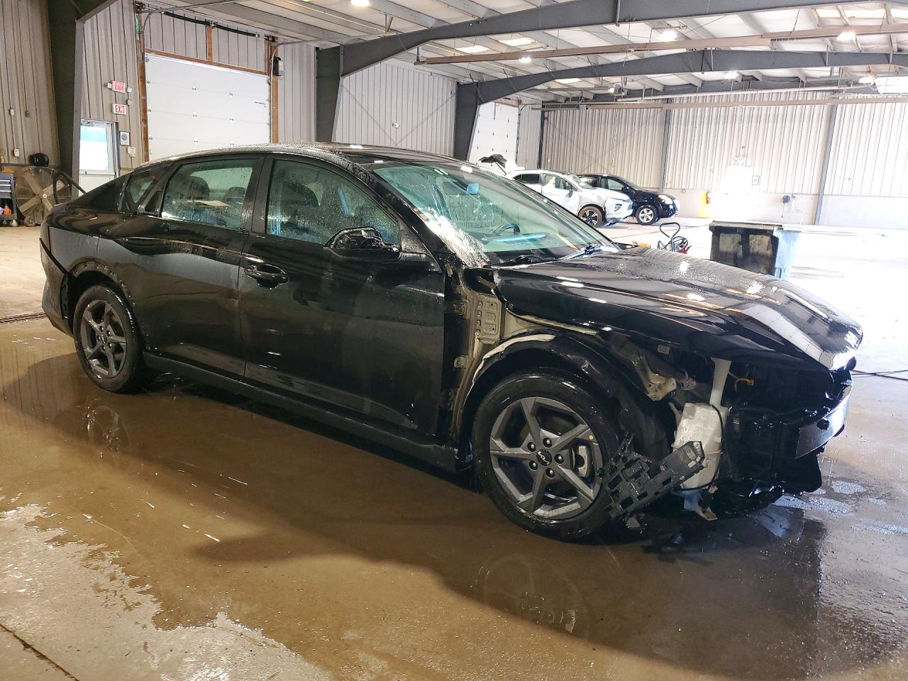 2025 Kia All other VIN 3KPFT4DE4SE100126 photo 4