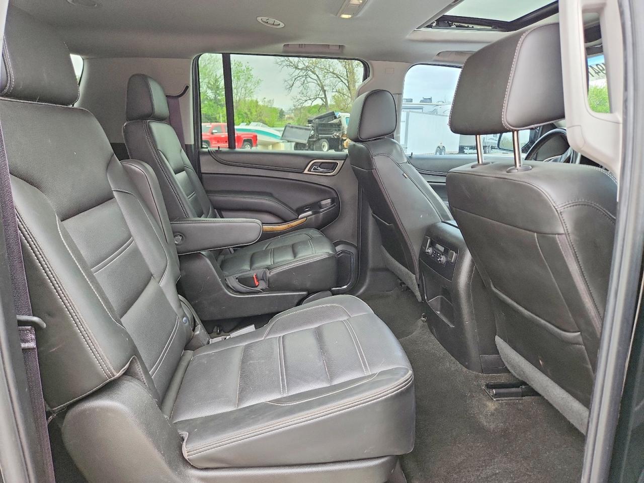 2017 GMC Yukon VIN 1GKS2HKJXHR373422 photo 11