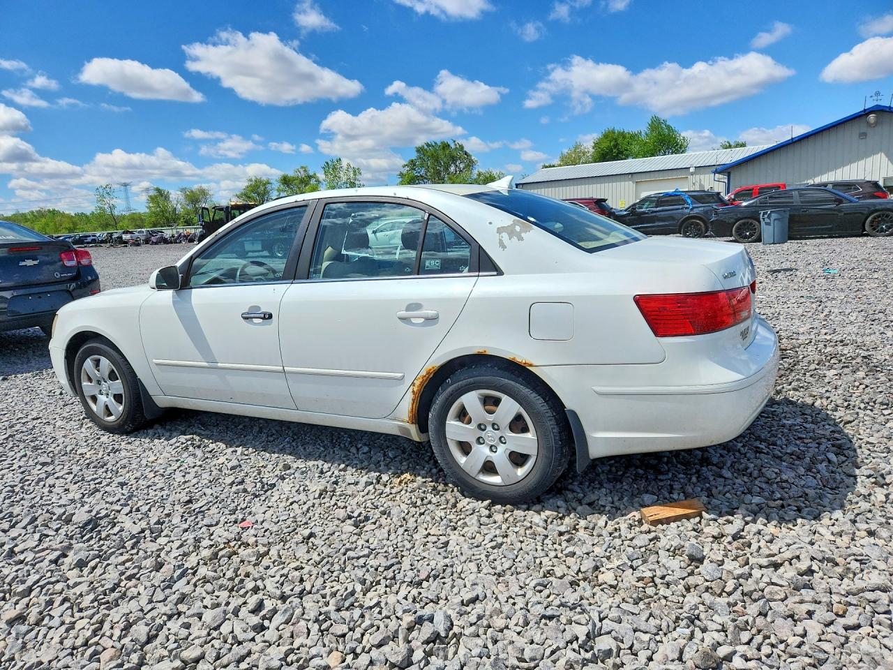 2010 Hyundai Sonata VIN 5NPET4AC2AH622780 photo 2