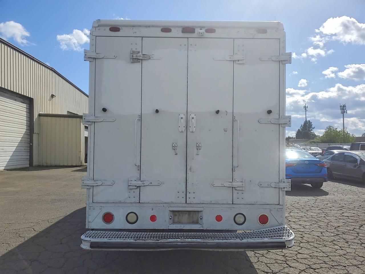 2005 FREIGHTLINER All other VIN 4UZAANBW95CV06007 photo 6