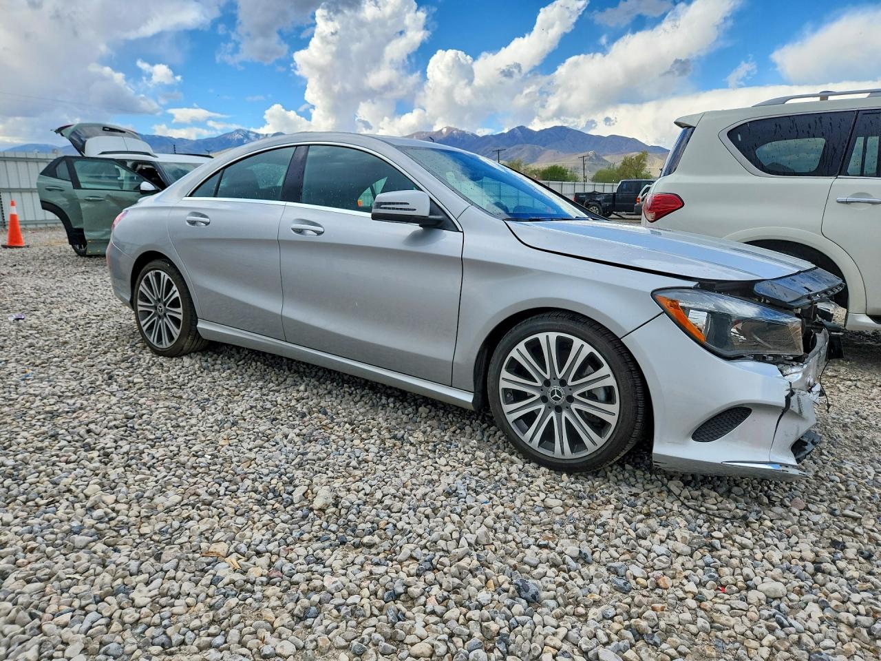 2019 Mercedes-Benz Cla-class VIN WDDSJ4GB0KN742656 photo 4