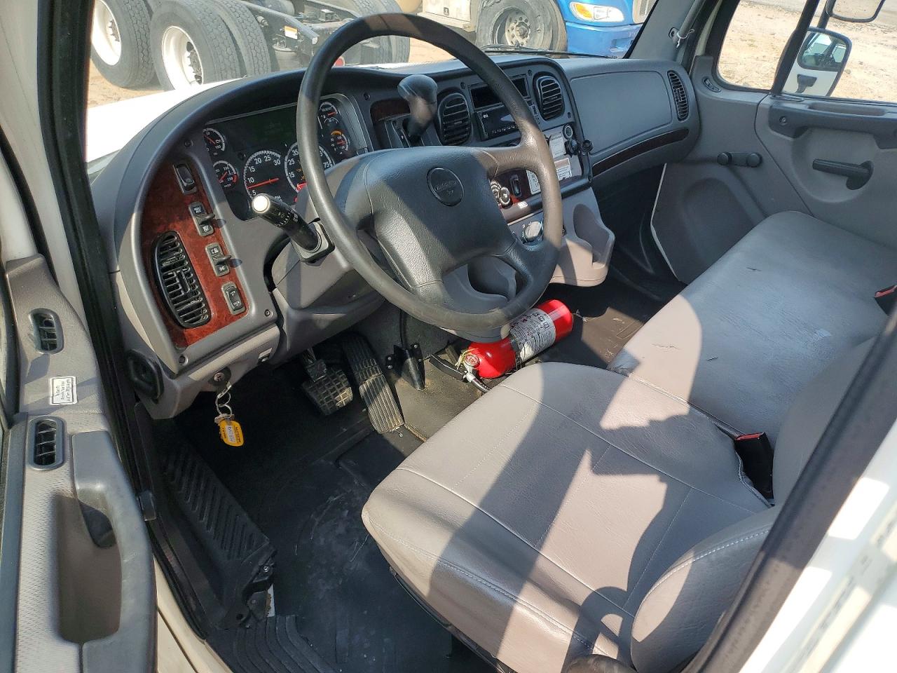 2019 FREIGHTLINER All other VIN 3ALACWFC5KDKT2155 photo 8