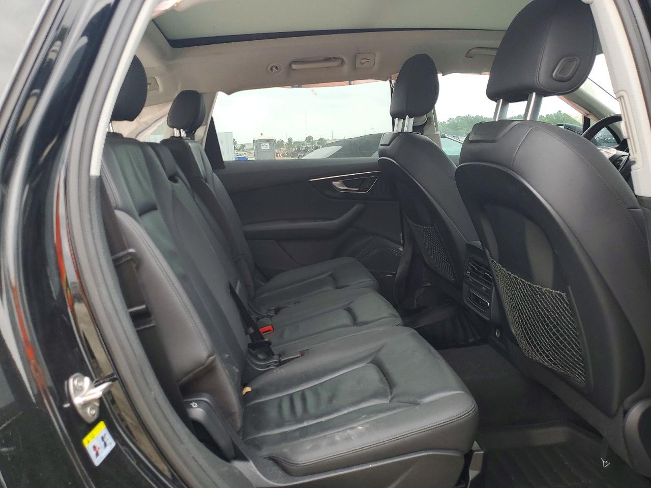 2020 Audi Q7 VIN WA1LXAF79LD002663 photo 11