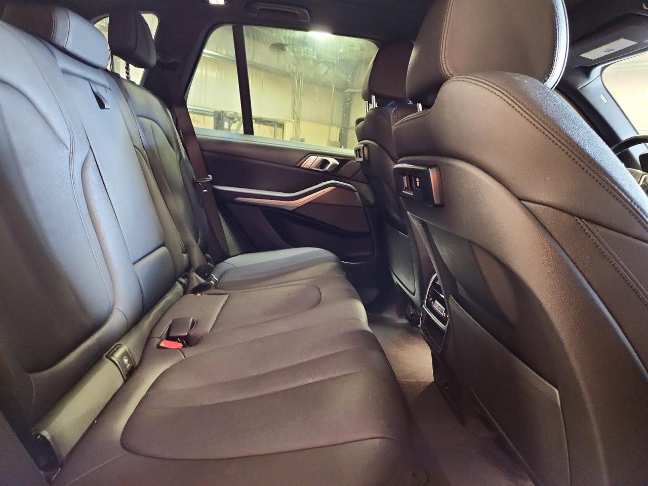 2021 BMW X5 VIN 5UXCR6C06M9D87075 photo 11