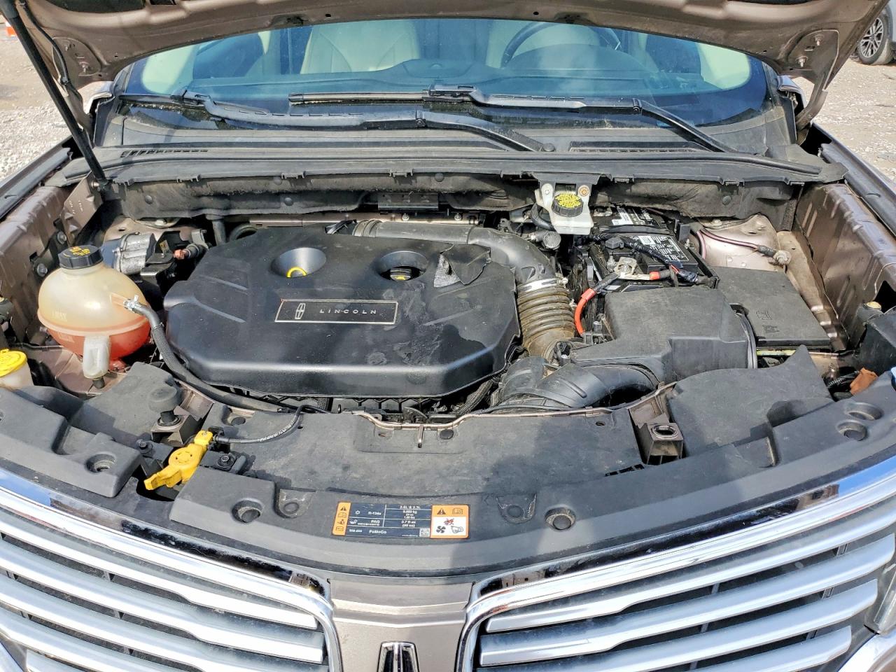 2018 Lincoln Mkc VIN 5LMCJ3C96JUL18679 photo 11