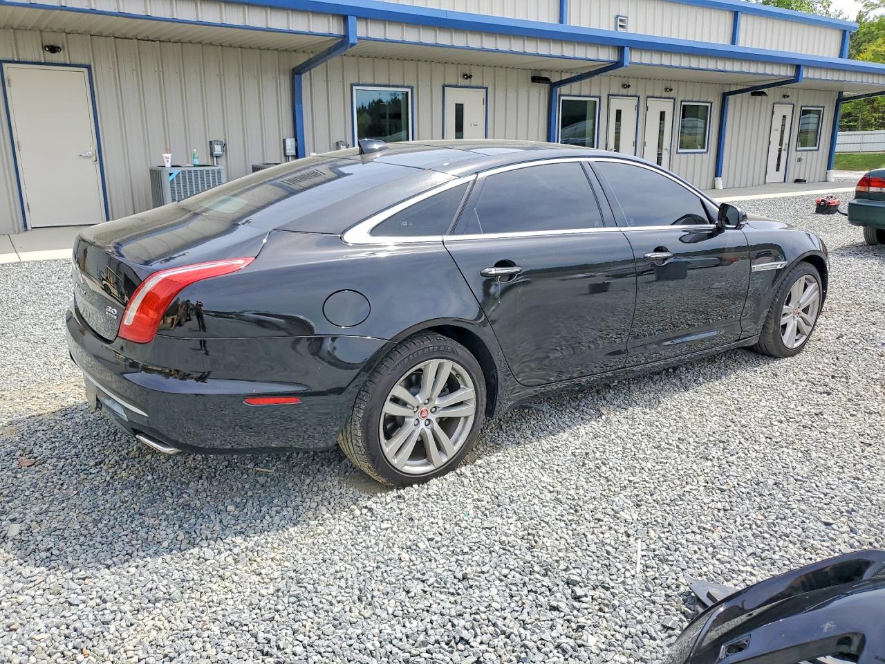 2016 Jaguar Xj VIN SAJWJ2GD8G8W02976 photo 3