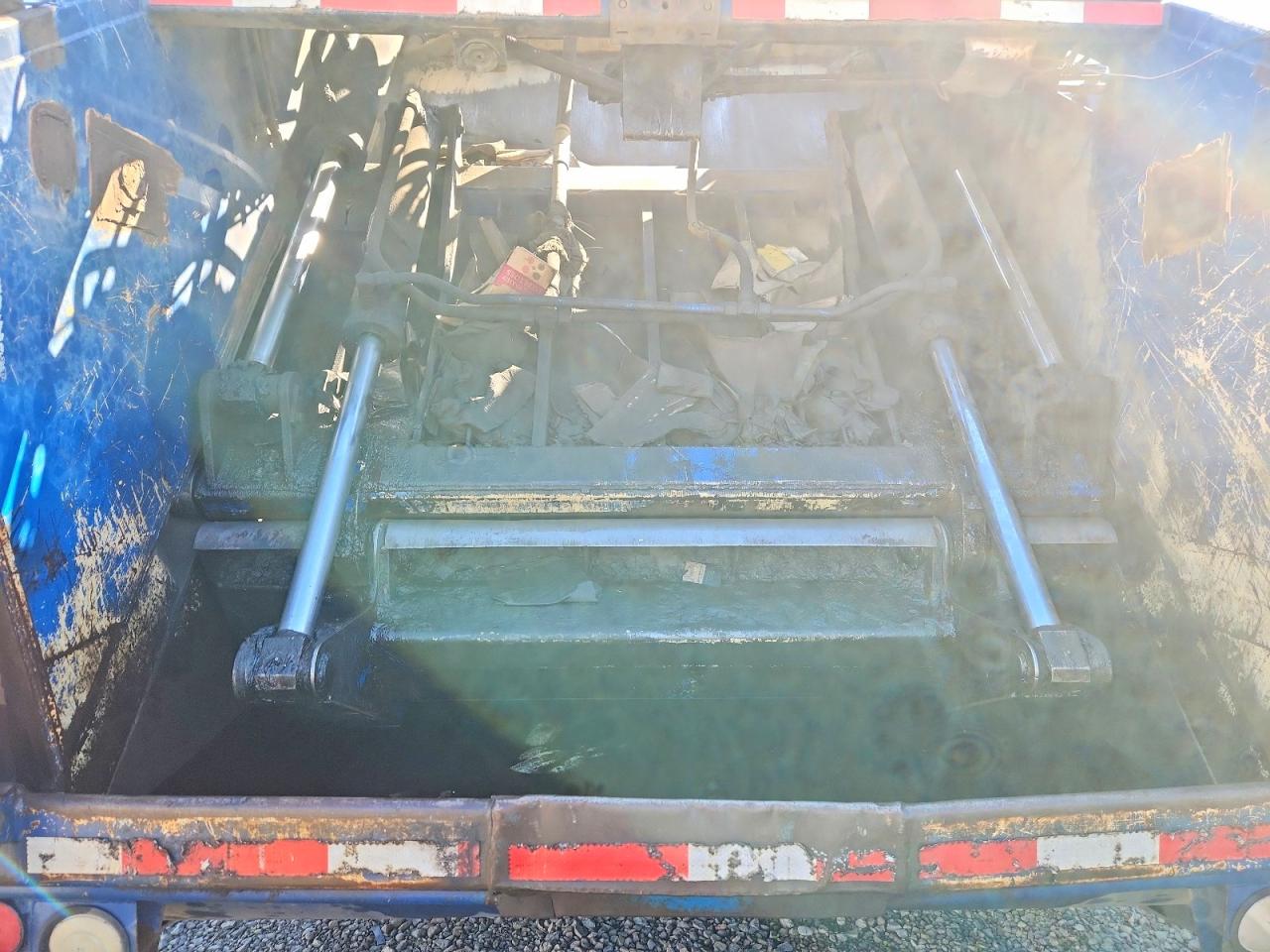 2001 PETERBILT All other VIN 1NPZH07X71D713046 photo 10