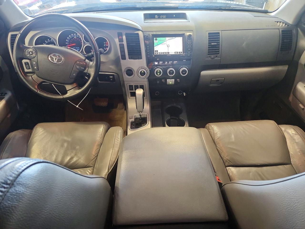 2008 Toyota Sequoia VIN 5TDBY68AX8S018645 photo 8