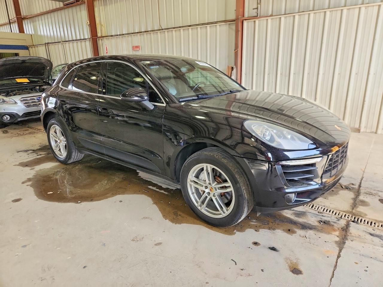 2015 Porsche Macan VIN WP1AB2A59FLB73042 photo 4