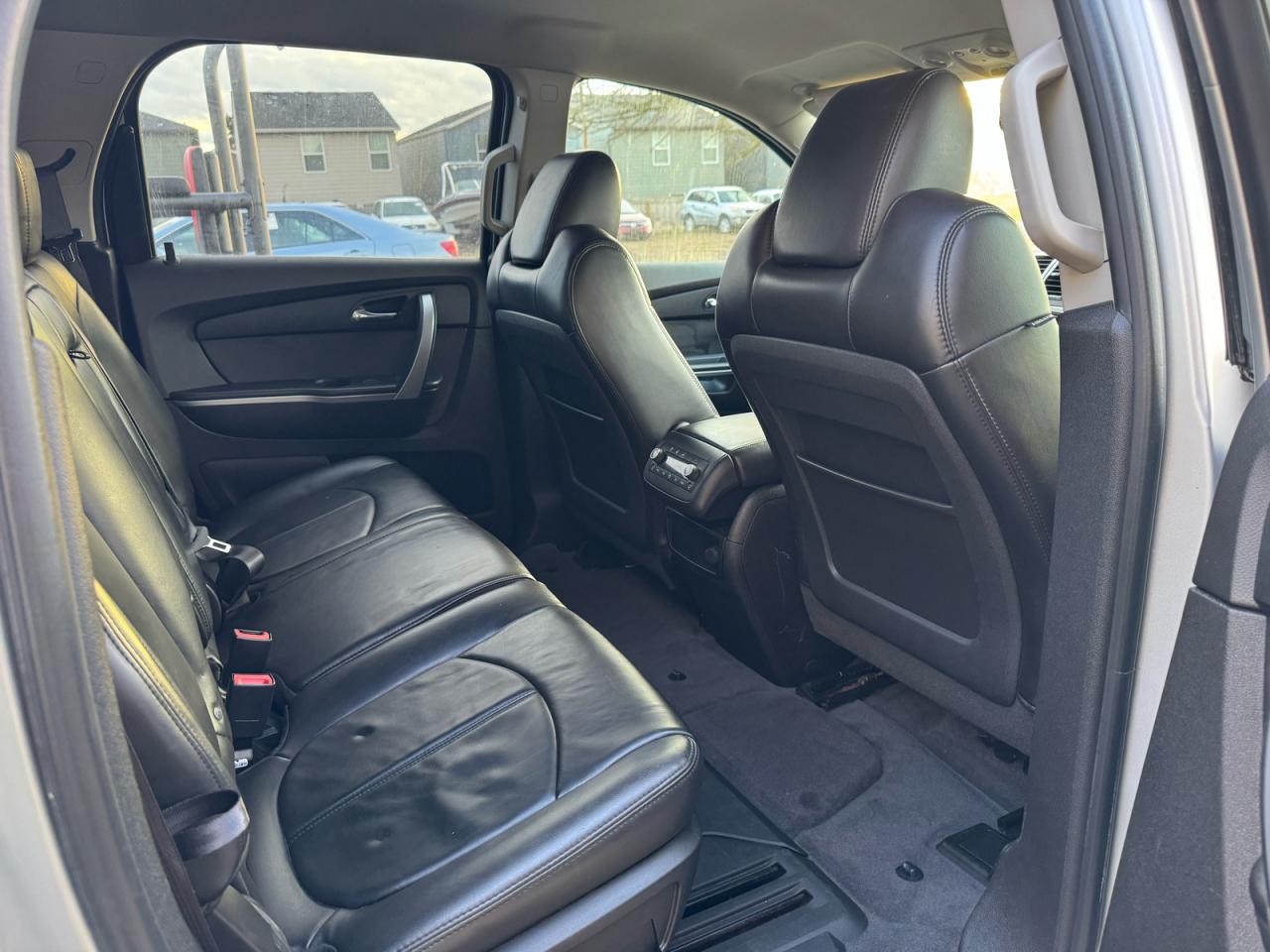2010 GMC Acadia VIN 1GKLVMEDXAJ173154 photo 6