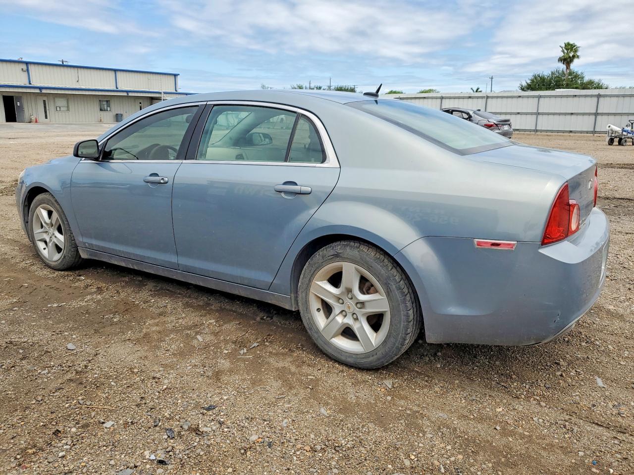 2009 CHEV Malibu VIN 1G1ZG57B994208996 photo 2