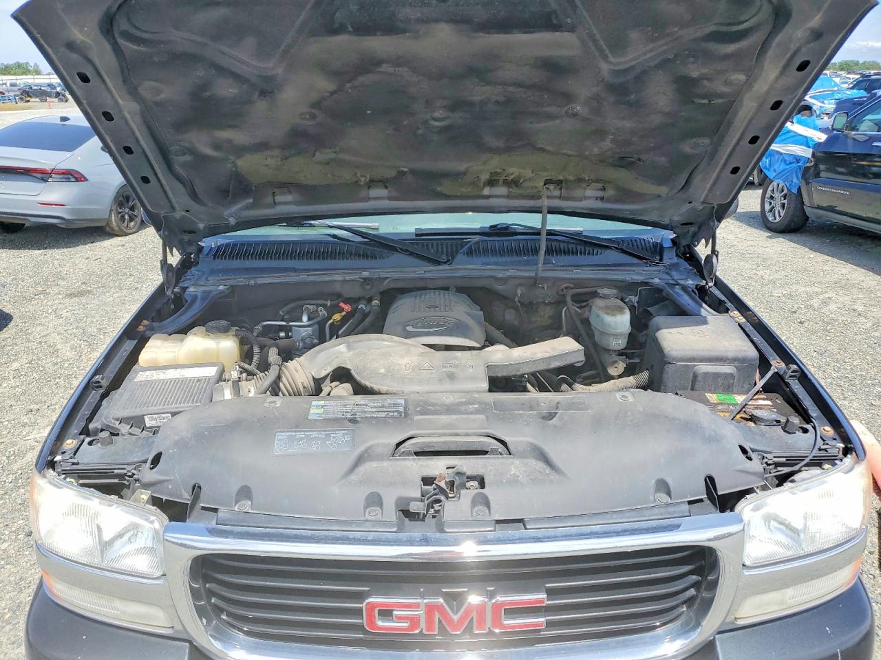 2005 GMC Yukon VIN 3GKFK16Z35G165600 photo 12