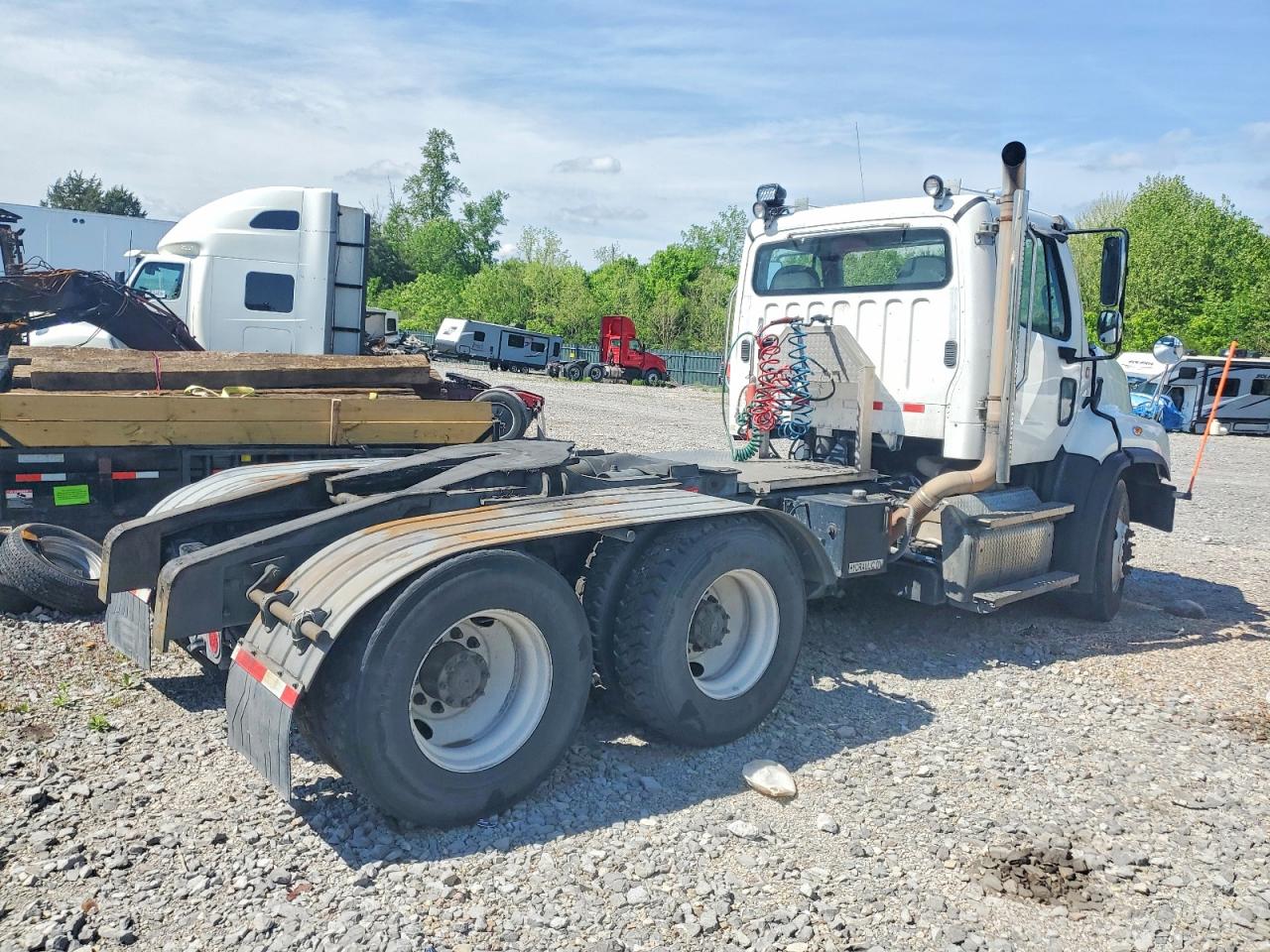 2022 FREIGHTLINER All other VIN 1FVJG3DV8NHNG1319 photo 4