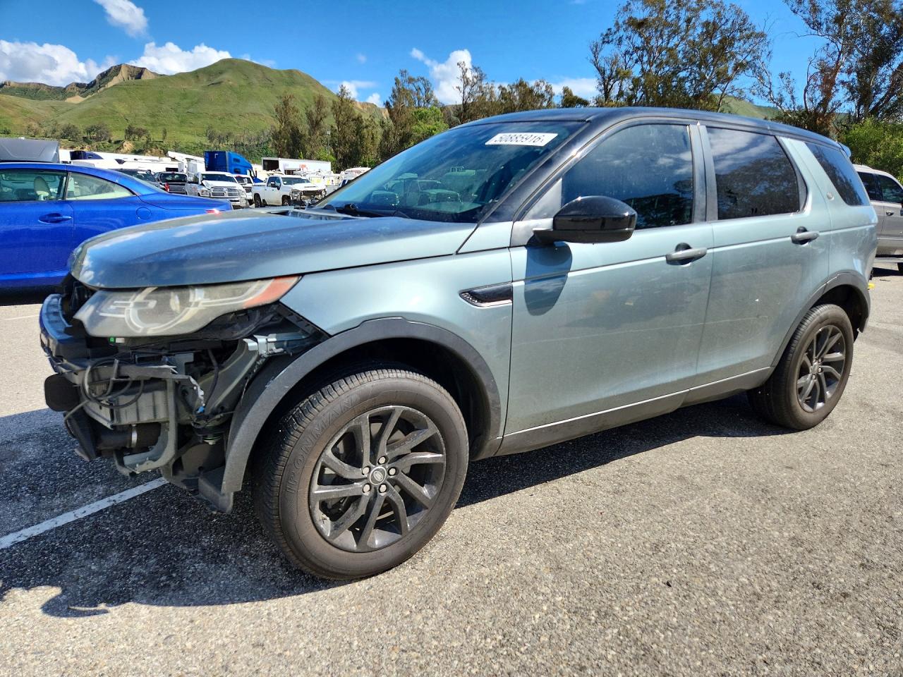 2016 Land Discovery VIN SALCR2BG0GH623826 photo 1
