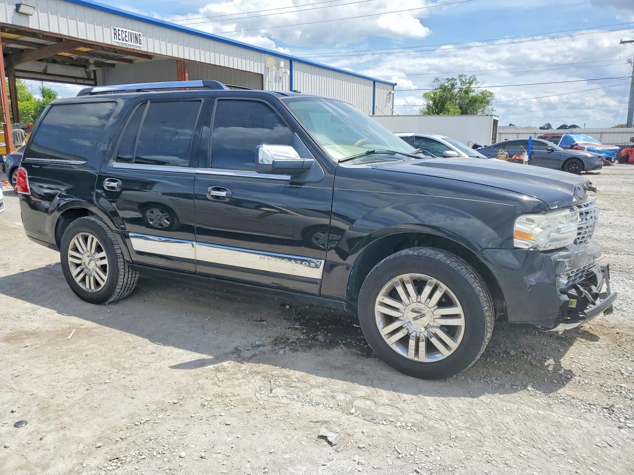 2010 Lincoln Navigator VIN 5LMJJ2H57AEJ10778 photo 4