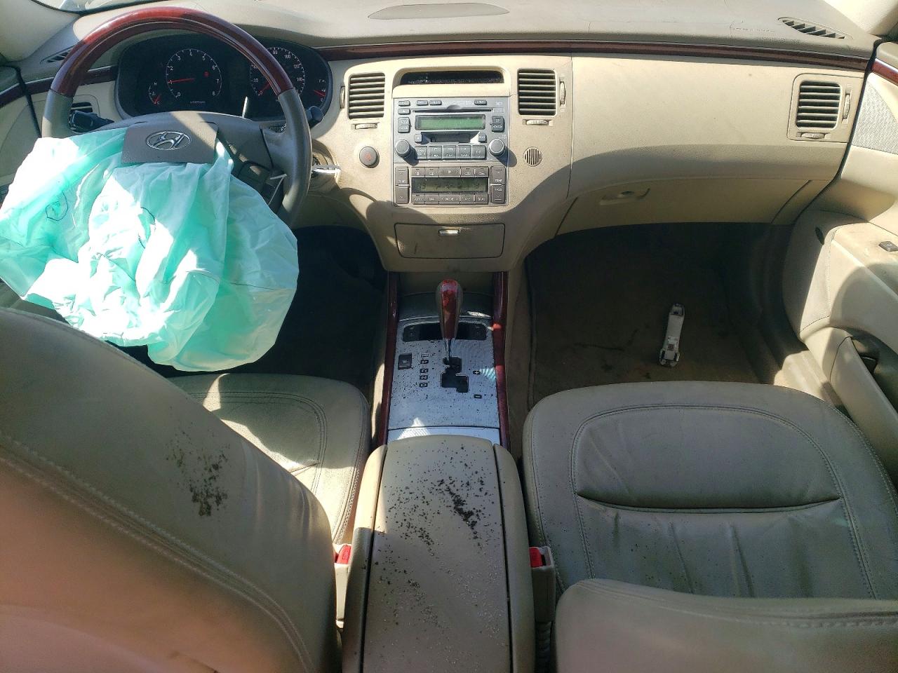 2008 Hyundai Azera VIN KMHFC46F88A297332 photo 8