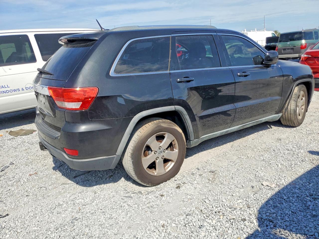2011 Jeep Cherokee VIN 1J4RS4GT0BC513799 photo 3