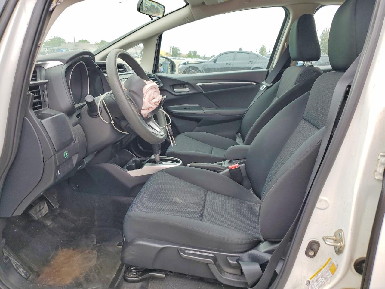 2018 Honda Fit VIN 3HGGK5H49JM736061 photo 7