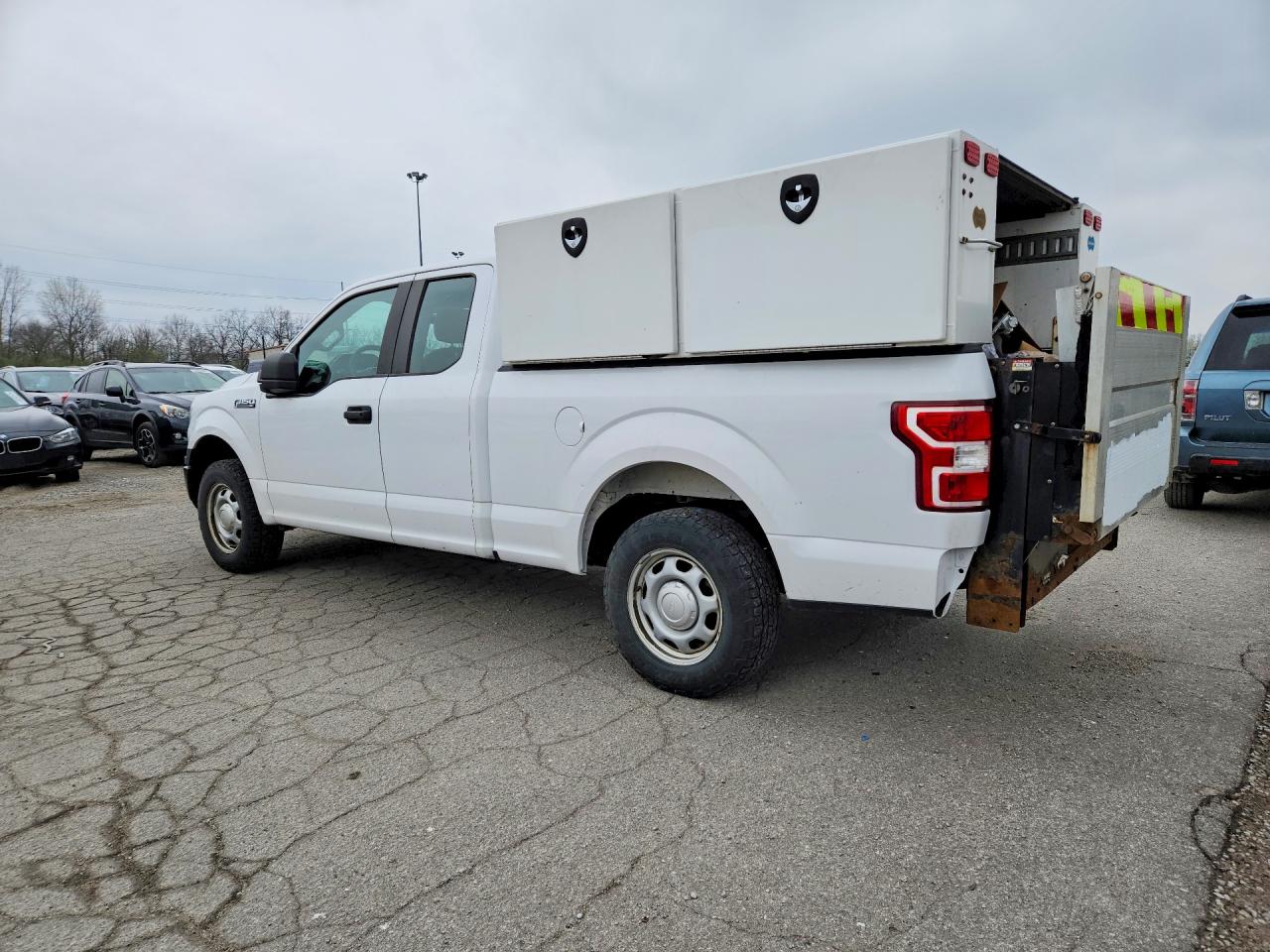 2018 Ford F150 VIN 1FTEX1C56JKF06324 photo 2