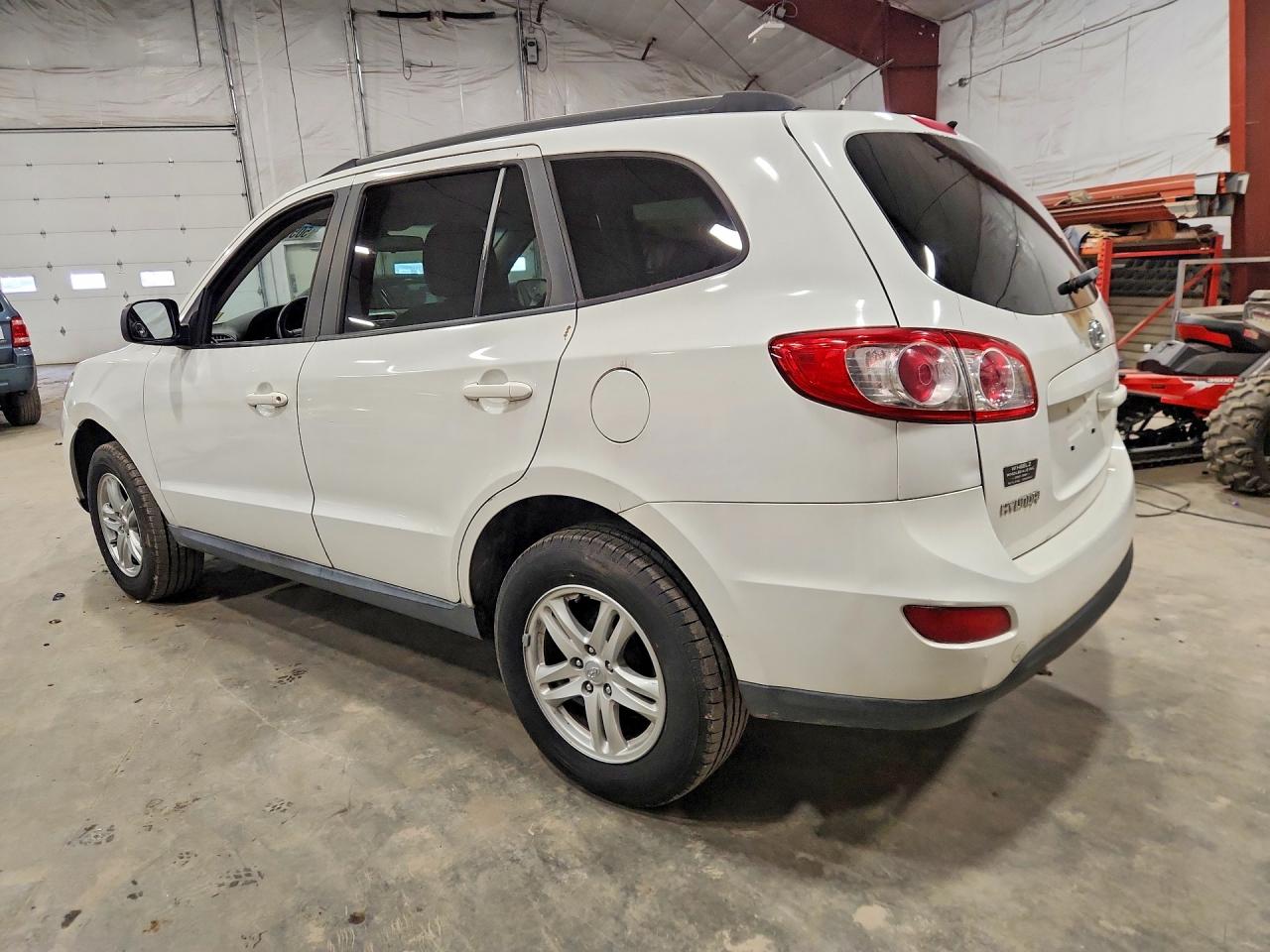 2010 Hyundai Santa fe VIN 5NMSGDAB7AH347810 photo 2
