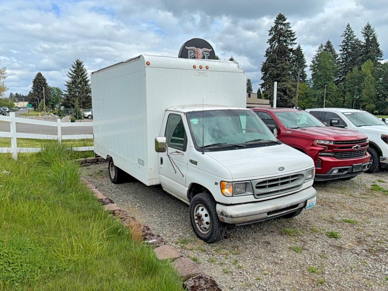 2000 Ford Econoline VIN 1FDWE35L7YHB54648 photo 1