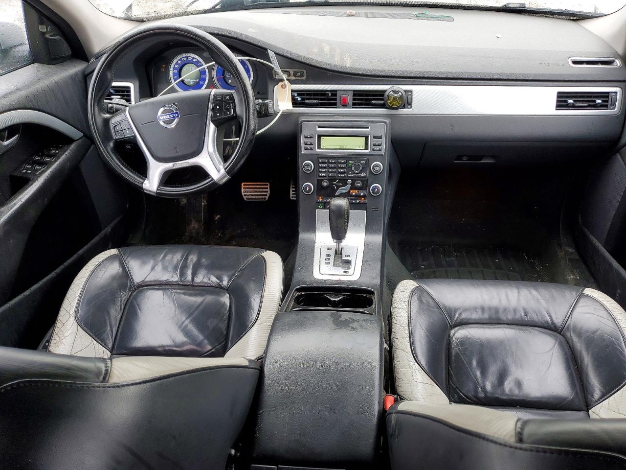 2010 VOLV V70 VIN YV1982BW7A1136239 photo 8