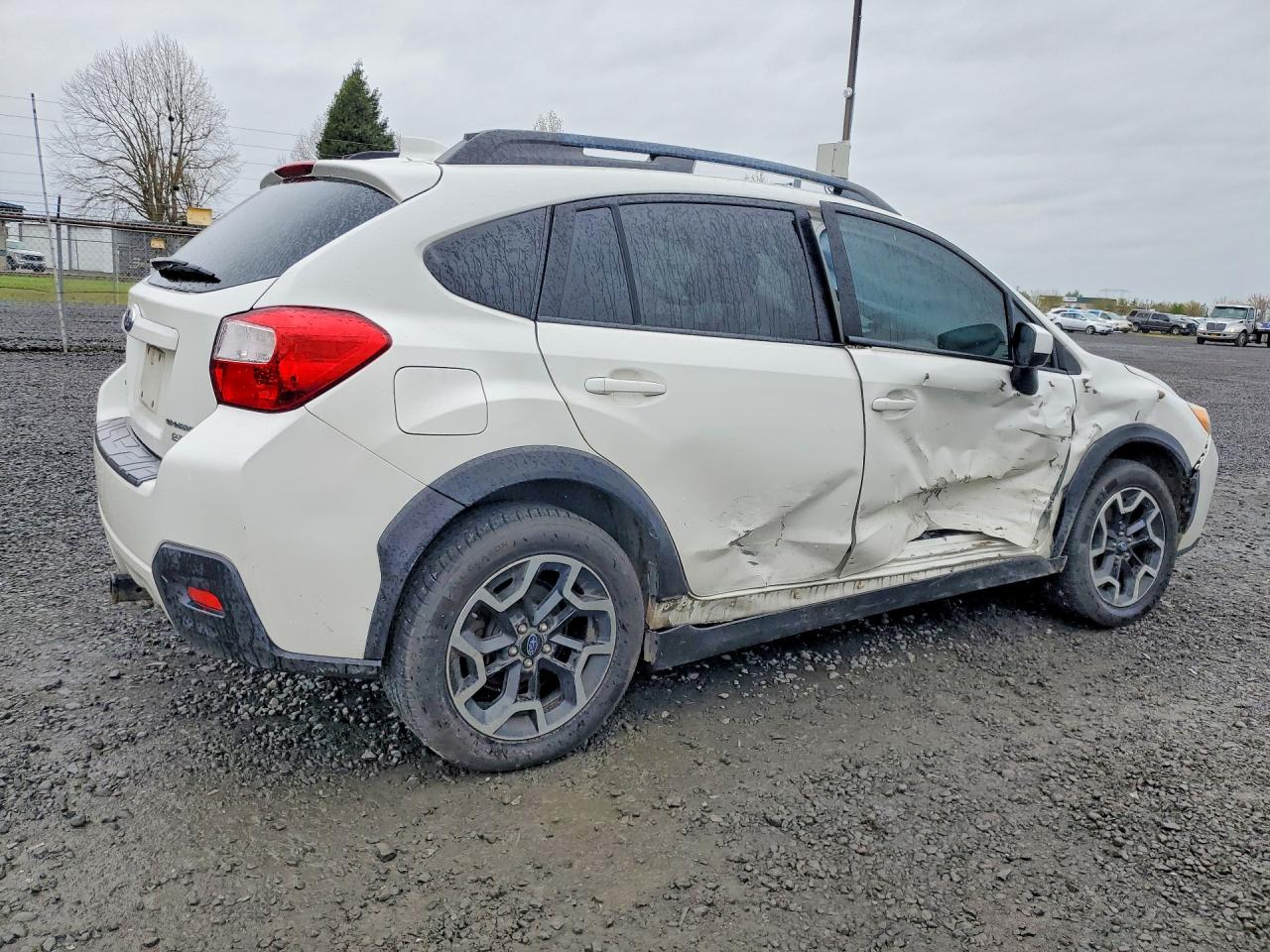 2017 Subaru Crosstrek VIN JF2GPADC2HH275310 photo 3