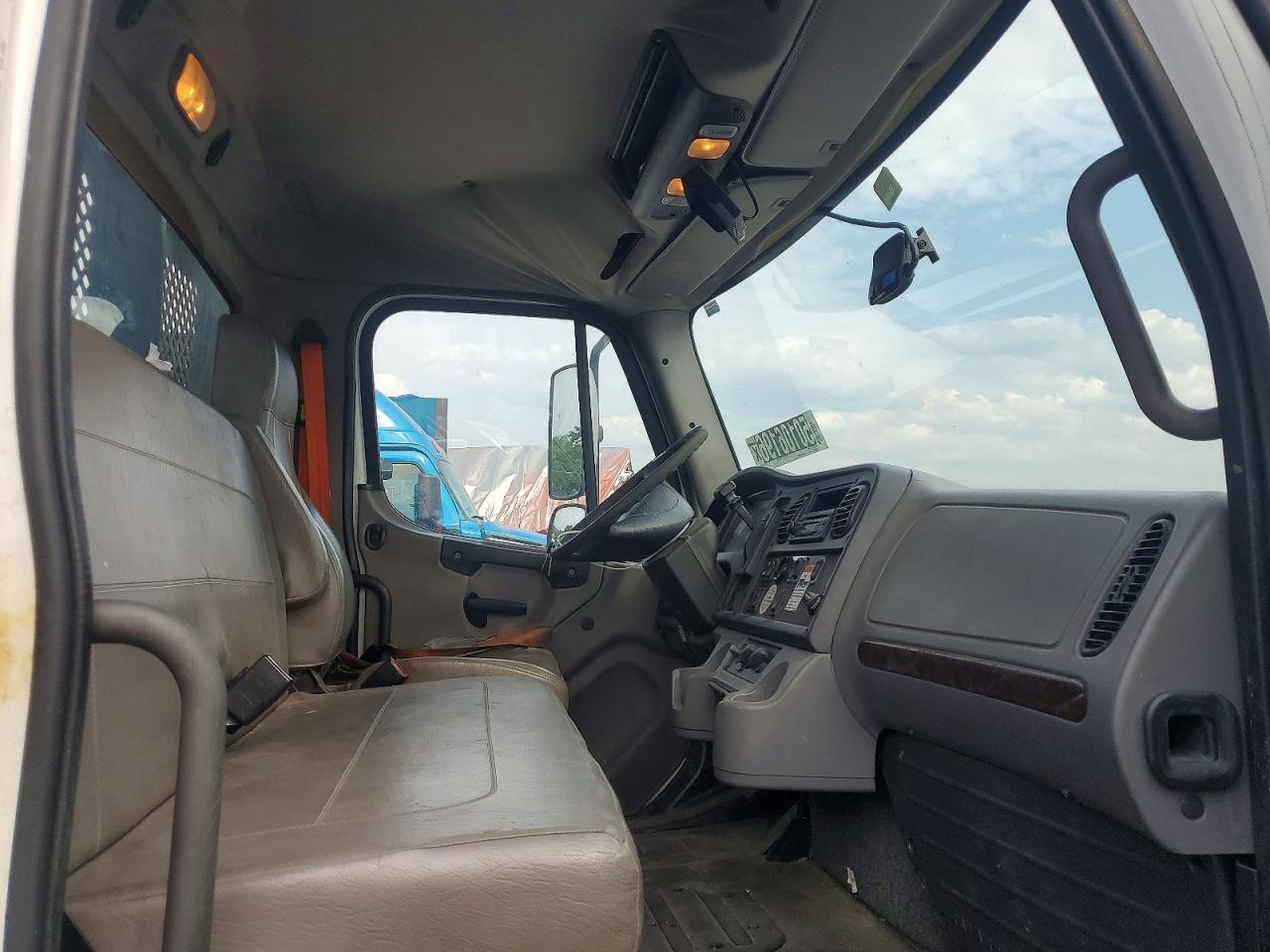 2014 FREIGHTLINER All other VIN 1FVACWDU6EHFY3833 photo 5