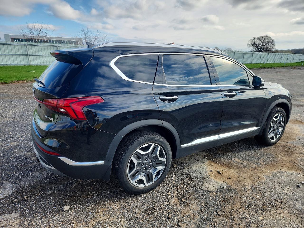 2022 Hyundai Santa fe VIN KM8S5DA16NU040944 photo 3