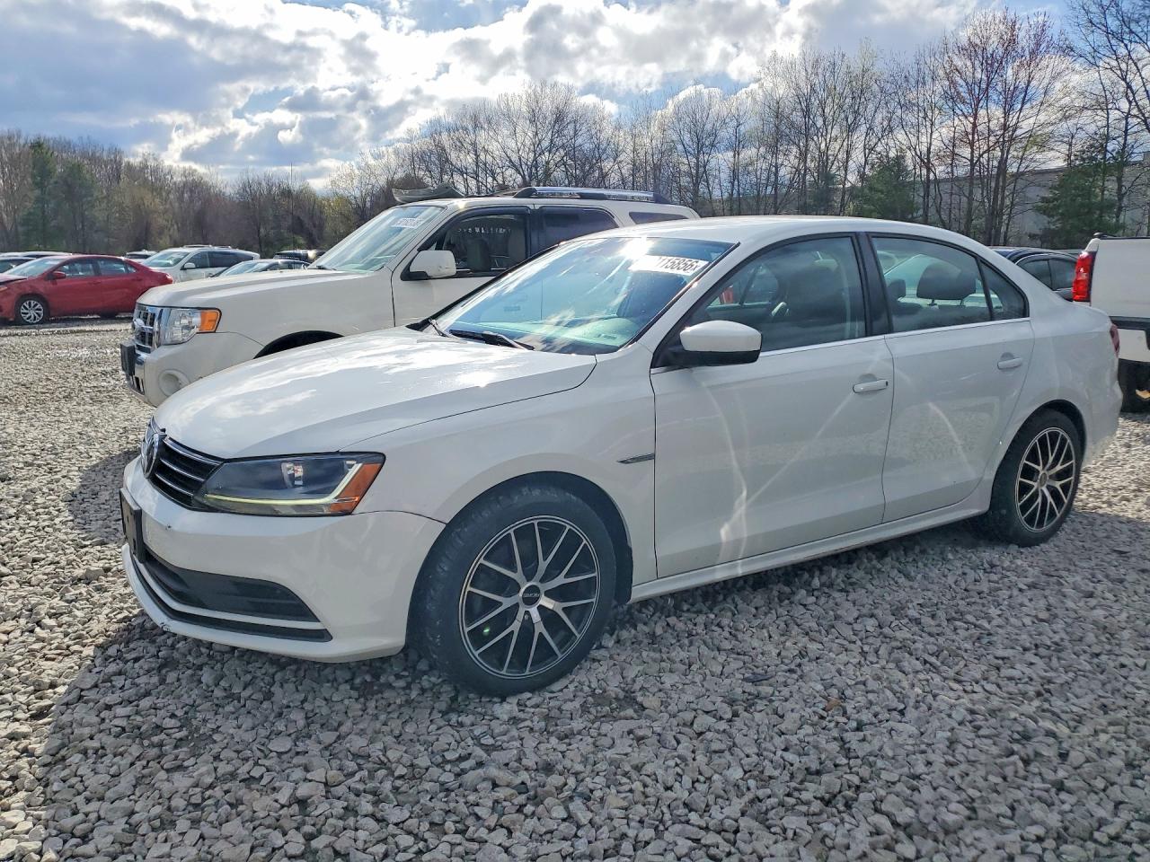 2017 Volkswagen Jetta VIN 3VW2B7AJ7HM396601 photo 1