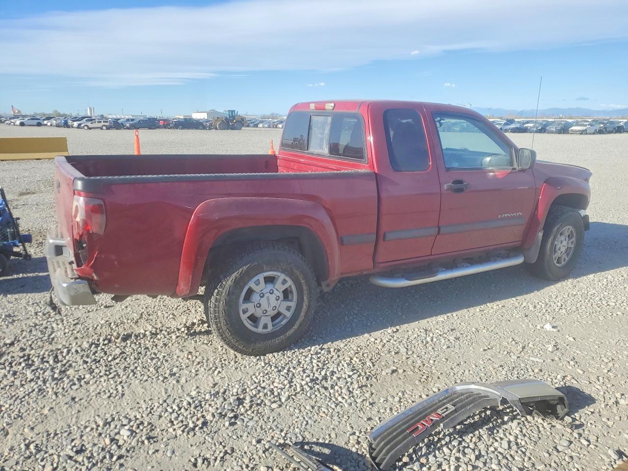 2005 GMC Canyon VIN 1GTDT196658242256 photo 3