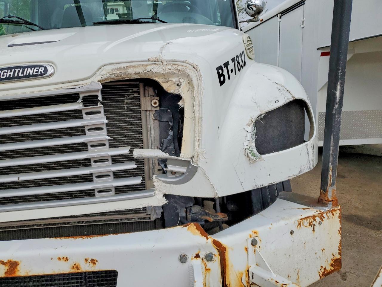 2013 FREIGHTLINER All other VIN 1FVACXDT8DHFH7832 photo 9