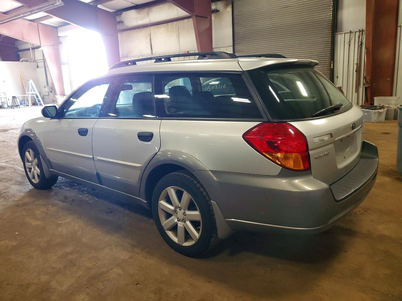 2007 Subaru Outback VIN 4S4BP61C977325565 photo 2