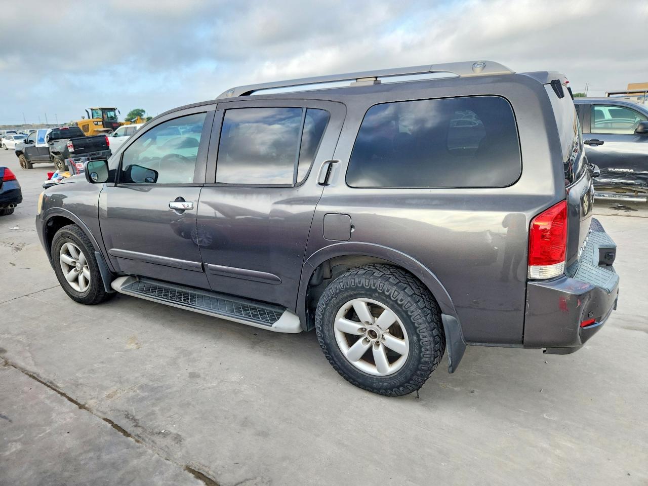 2010 Nissan Armada VIN 5N1BA0ND3AN608774 photo 2