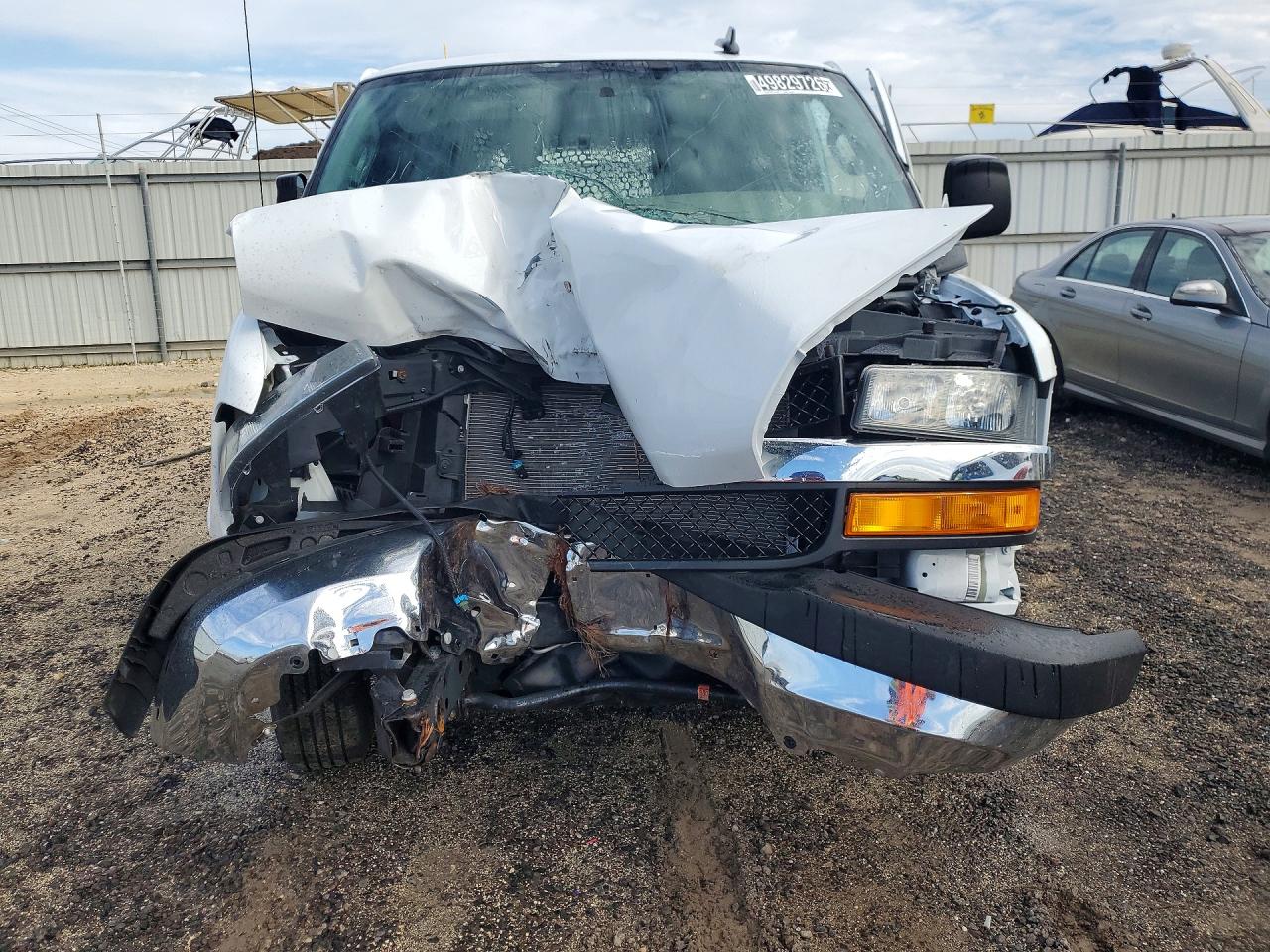 2025 Chevrolet Express VIN 1GCWGAFP2S1160118 photo 5