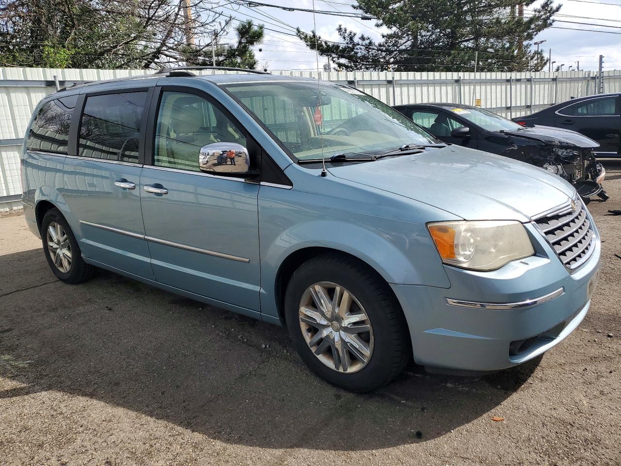 2008 Chrysler Minivan VIN 2A8HR64X18R648573 photo 4