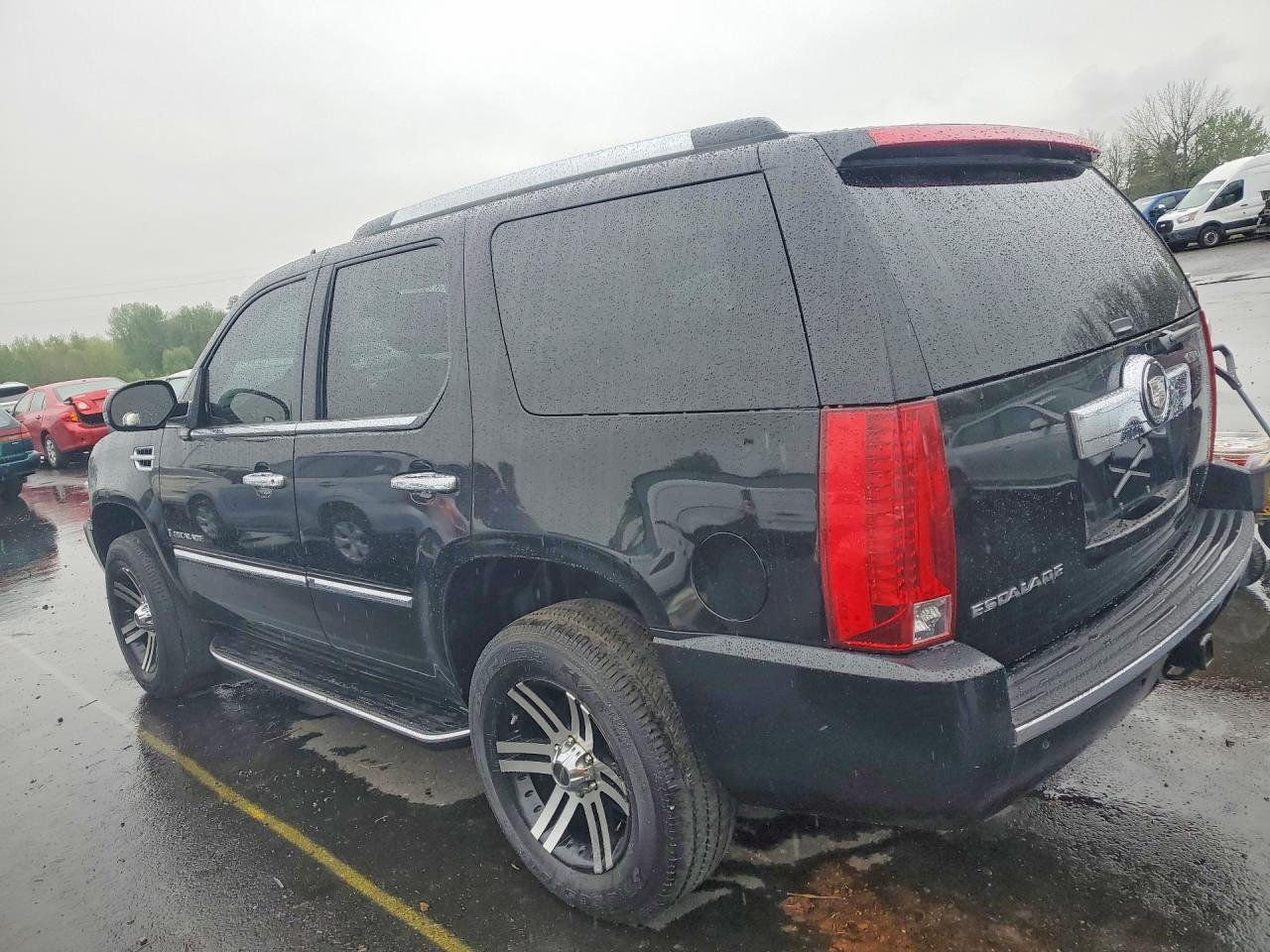 2007 Cadillac Escalade VIN 1GYFK63837R179658 photo 2
