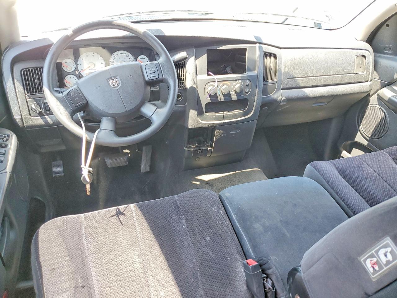 2005 Dodge Ram 1500 VIN 1D7HA18NX5S174049 photo 8