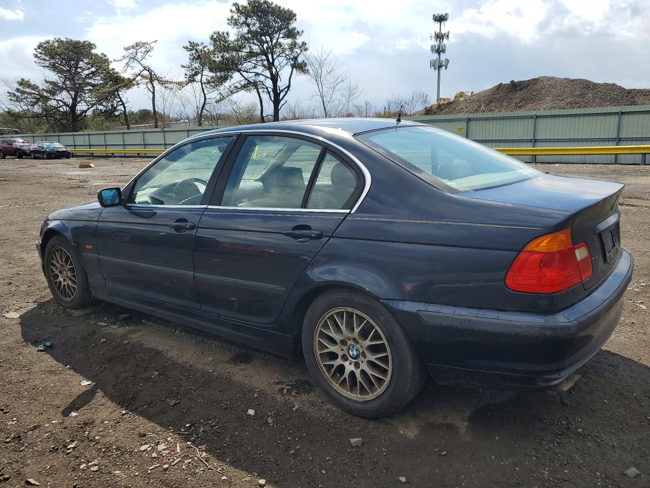 1999 BMW 3 series VIN WBAAM5338XFR07174 photo 2