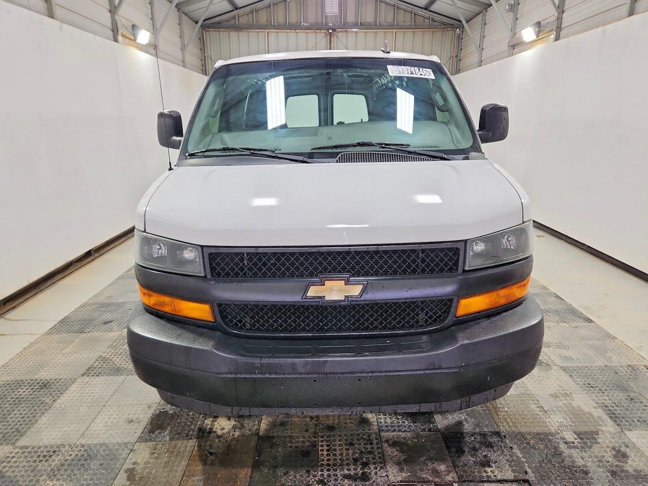 2021 Chevrolet Express VIN 1GCWGAFP8M1207509 photo 5
