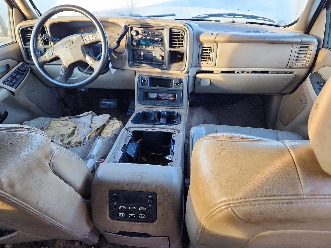 2003 Chevrolet Suburban VIN 3GNEC16ZX3G295513 photo 8
