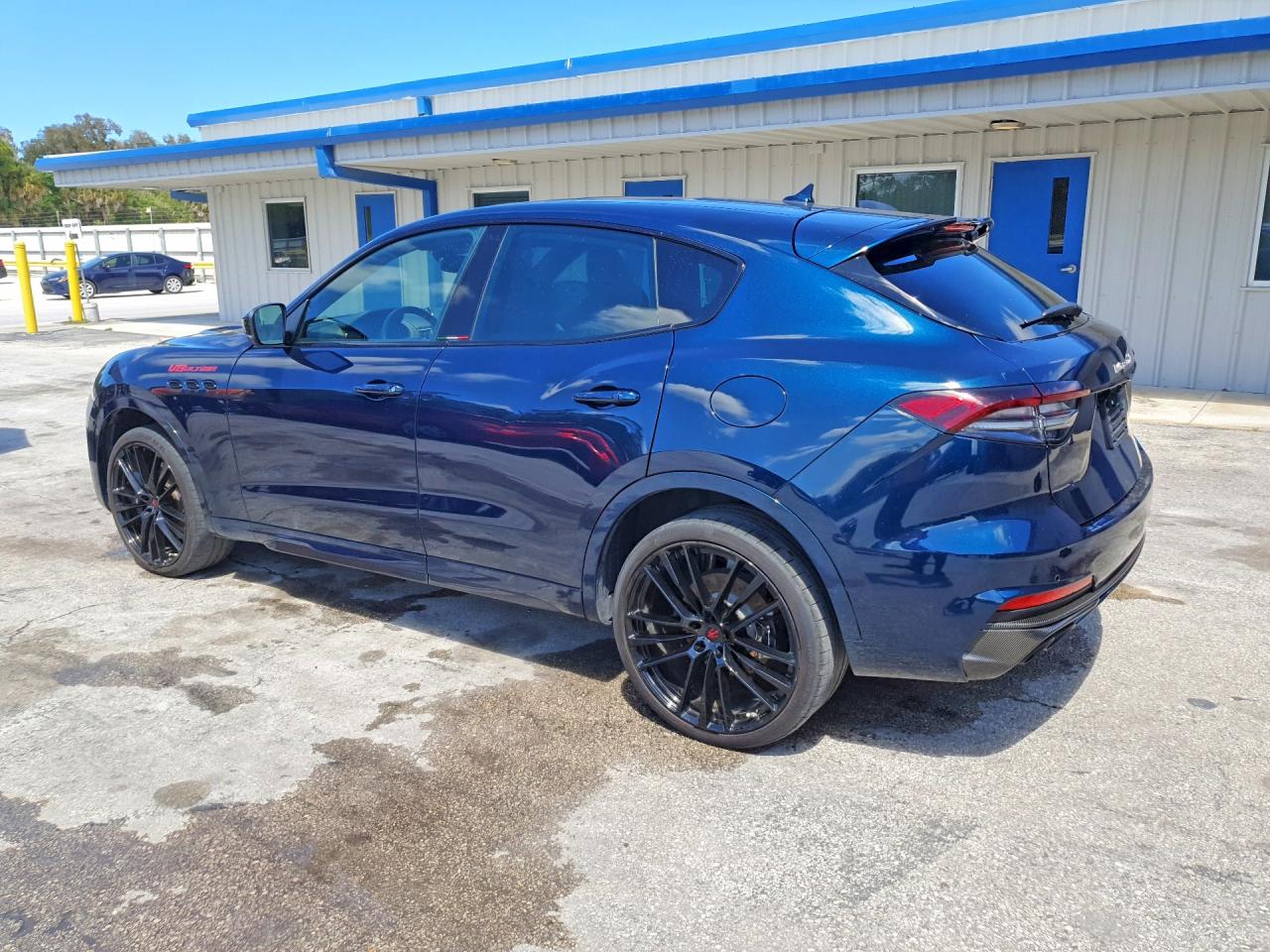 2024 Maserati All other VIN ZN661ZUM1RX445830 photo 2