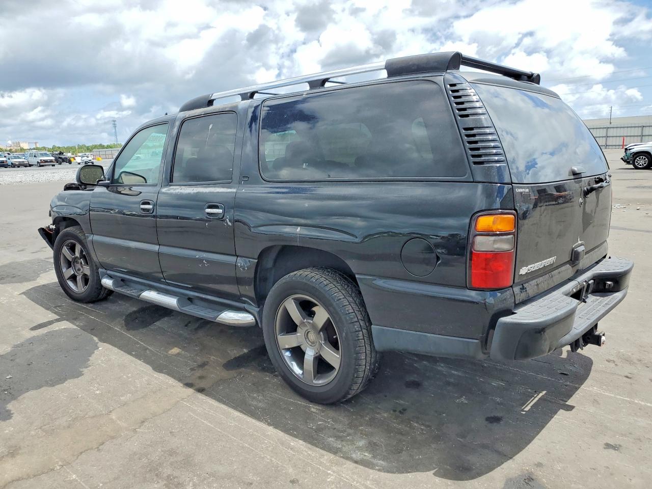 2006 CHEVROLET Suburban VIN 3GNFK16U06G130957 photo 2