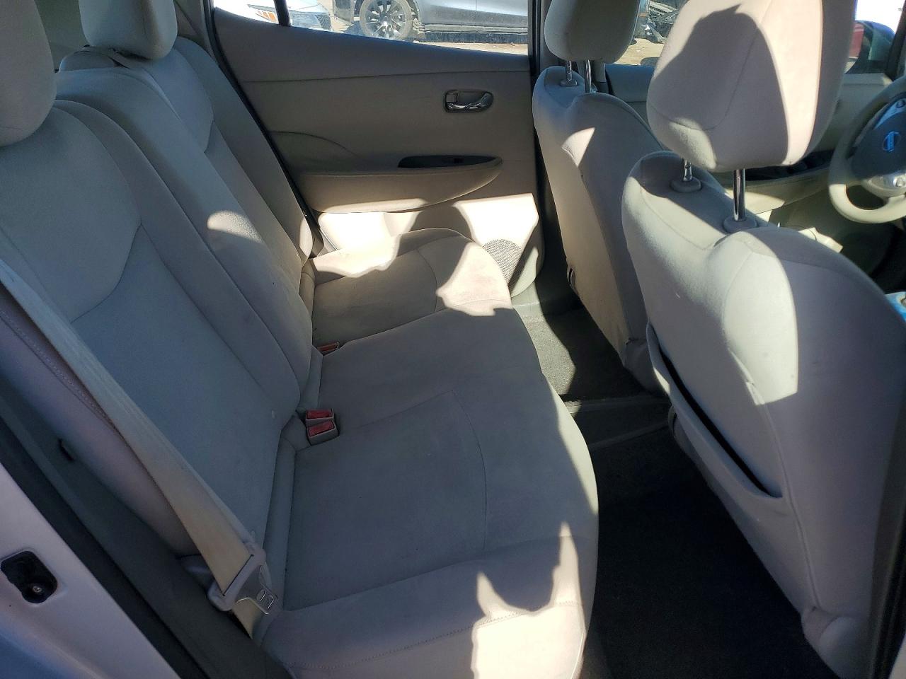 2011 Nissan Leaf VIN JN1AZ0CP6BT000298 photo 10