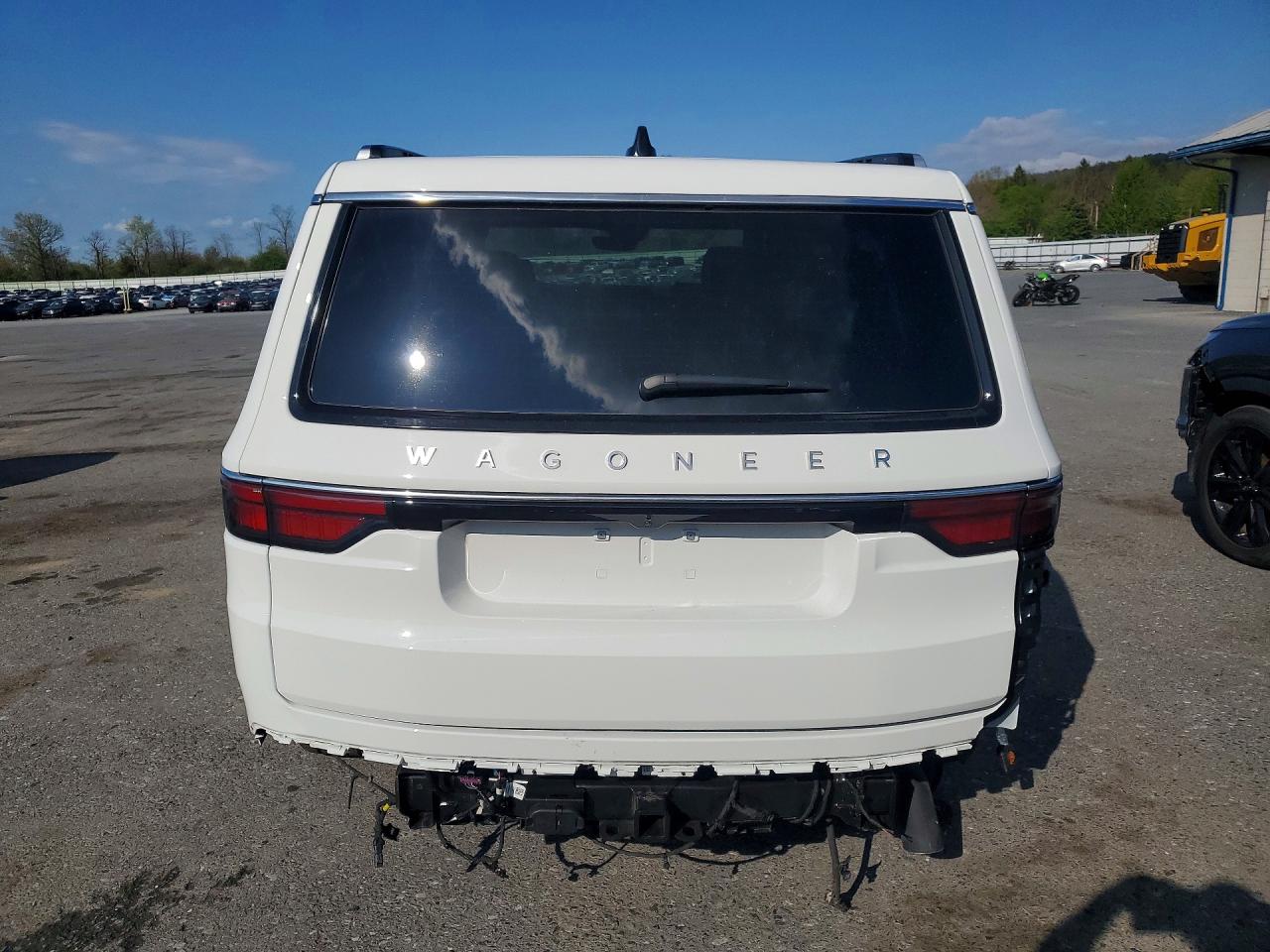 2025 Jeep Wagoneer VIN 1C4SJVBP6SS526590 photo 6