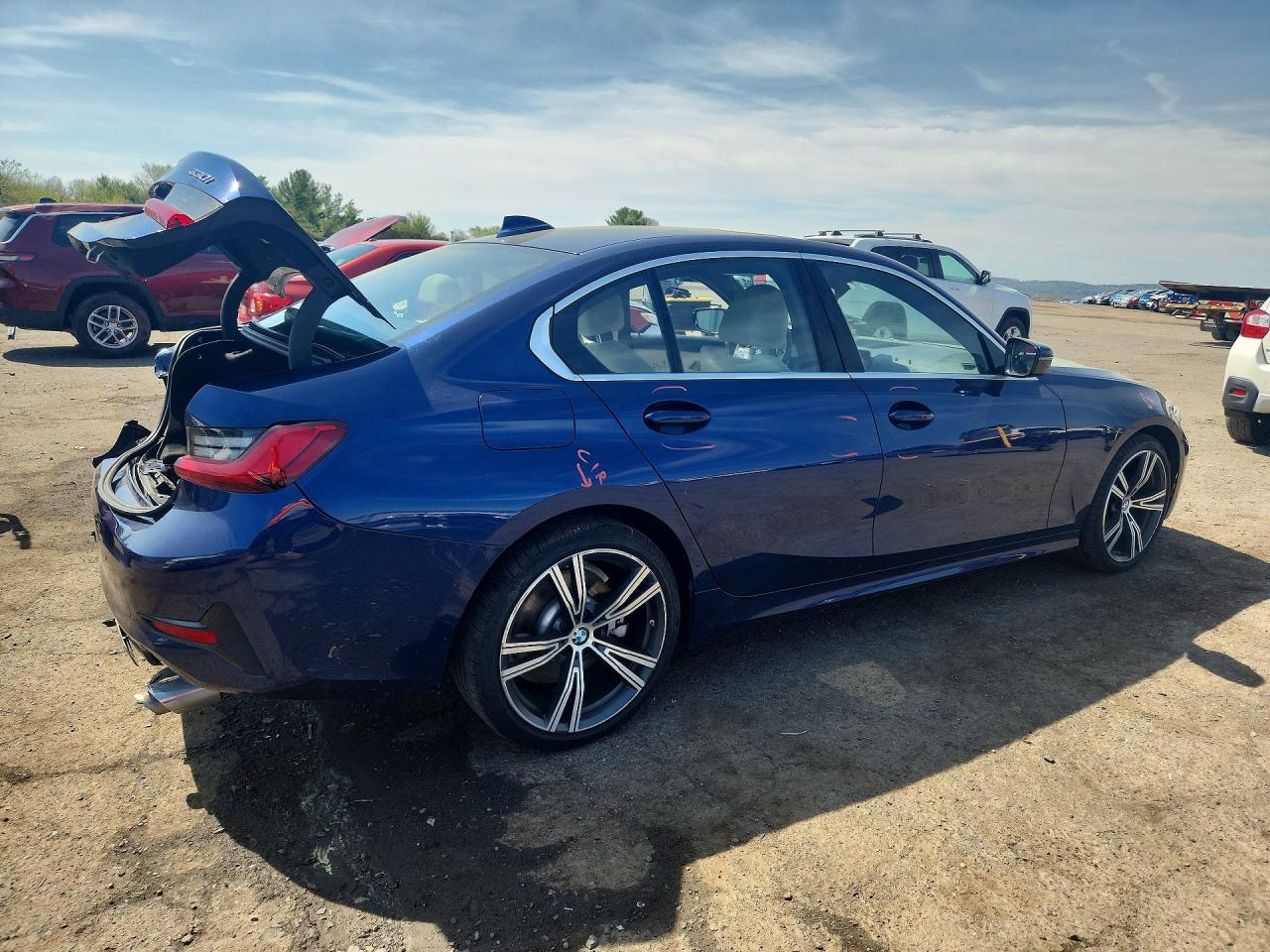 2019 BMW 3 series VIN WBA5R7C50KAJ86693 photo 3