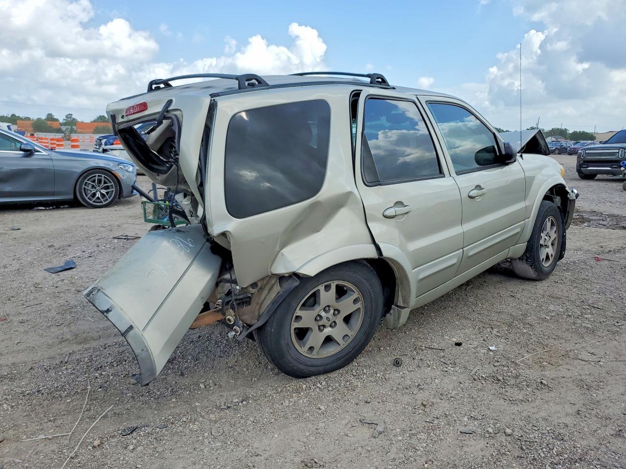 2005 Ford Escape VIN 1FMYU04105KA49801 photo 3