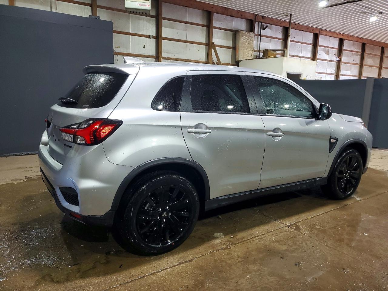 2026 Mitsubishi Outlander VIN JA4ARUAU1TU013544 photo 3