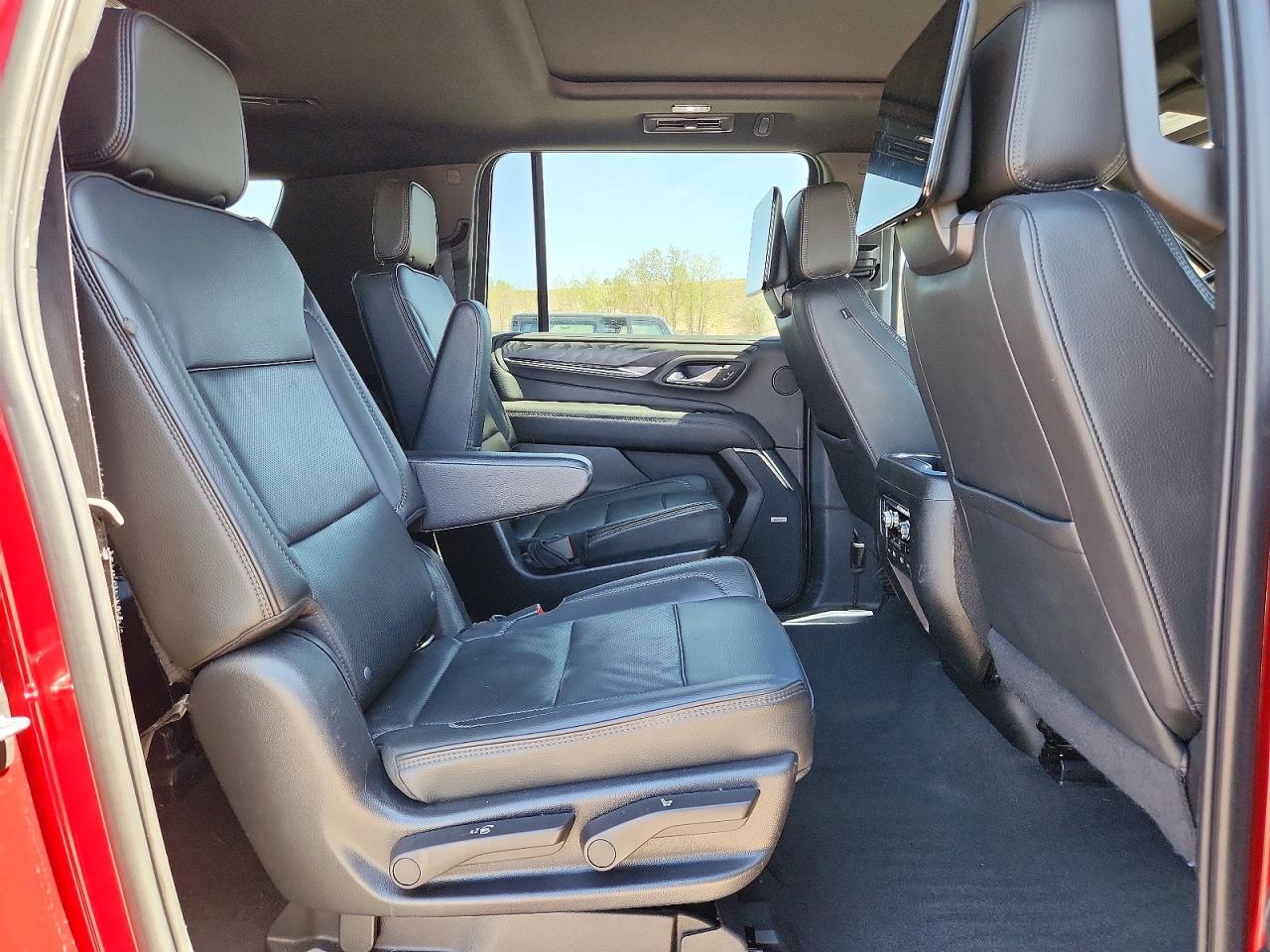 2022 GMC Yukon VIN 1GKS2JKL6NR115242 photo 11